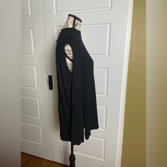 Chico's Cold-Shoulder Sydney Pullover Black - Picture 5 of 10